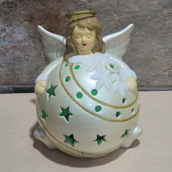 Angel Luminary Flameless LED Light Candle Changes Colors Christmas Decor Figurin - Picture 1 of 16